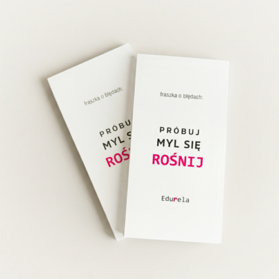 Notes z fraszką "Próbuj, myl się, rośnij"